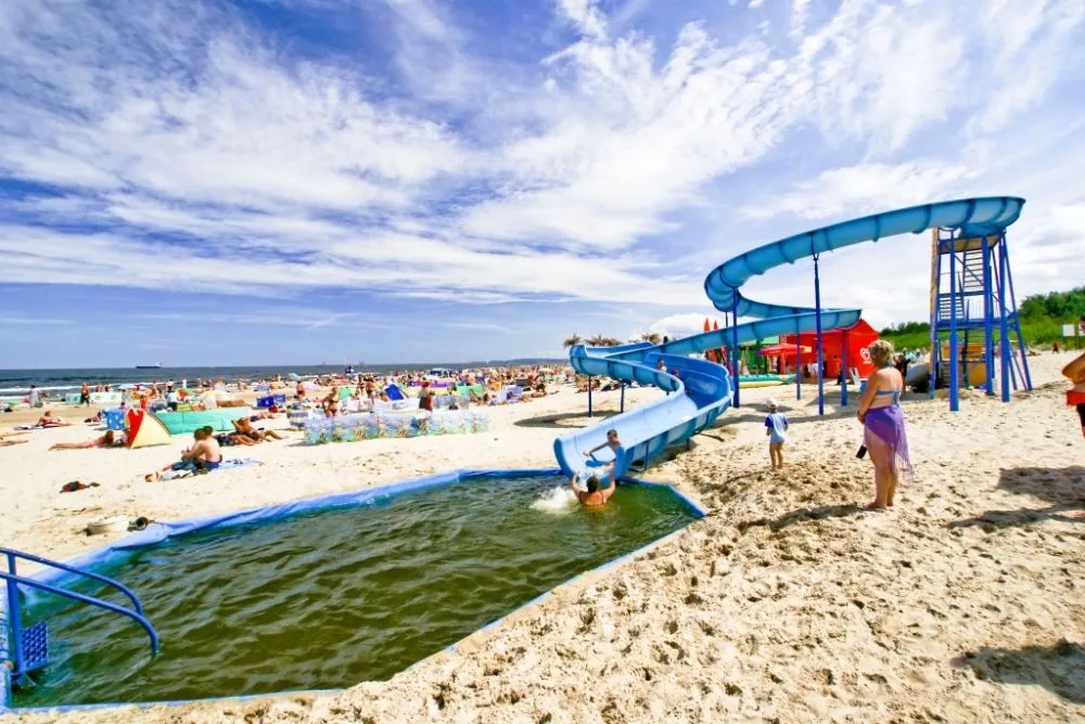Gdzie jechać z dzieckiem nad morze? Najlepsze miejsca i praktyczne porady dla rodzin