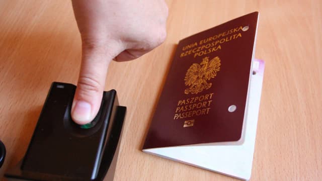 Ile lat ważny jest paszport dla dziecka? Sprawdź, by uniknąć problemów!
