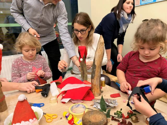 Warsztaty plastyczne dla dzieci i rodziców – kreatywna integracja rodzinna i korzyści Warsztaty plastyczne dla dzieci i rodziców – kreatywna integracja rodzinna i korzyści